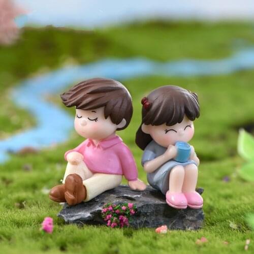 2 PCs Moss Micro Landscape Small Ornaments DIY Bonsai Succulent Plant Plastic Home Decorating Accessories Tea Cup Couple Doll