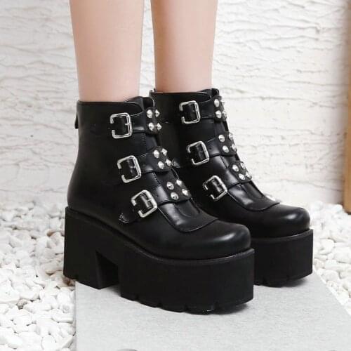 Fashion Rivet Beit Buckle Women Boots Platform Ankle Boots Chunky High Heel Short Boots Autumn Winter Zipper Woman Shoes Black