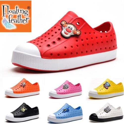 New Summer Boys Girls Garden Clogs EVA Slip-On Sneaker Unisex Lightweight Kids Water Shoes Flat Outdoor Beach Sandals for Child