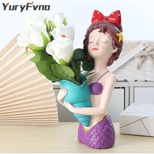 YuryFvna Nordic Creative Resin Bouquet Girl Statue Sculpture Desktop Decoration Living Room Home Decoration Gift Figurines