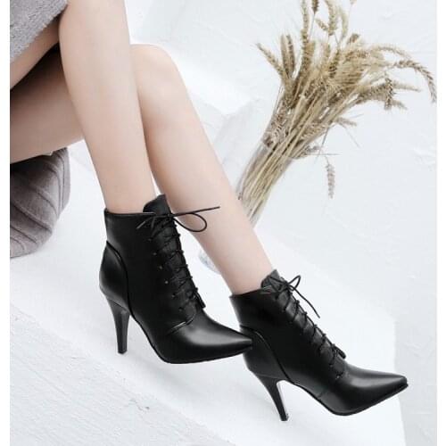 Autumn and winter 2021 new high heel boots womens thick heel versatile plush short tube Martin boots size red wedding shoes