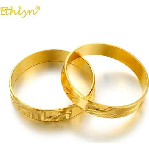 Ethlyn 2pcs/lot 4.4cm width Only Fix Small Size Gold Color Newborn Baby/Infant/Toddler Bangles Bracelet Jewelry Party Gifts B137