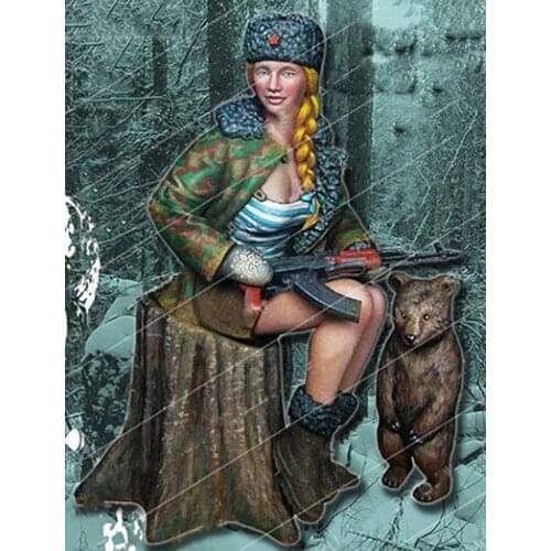 1/35 Scale Unpainted Resin Figure Russian girl and little bear collection figure