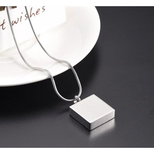 Urn Necklace for Ashes Stainless Steel Square Pendant Holder Ashes Keepsake Memorial Cremation Jewelry for Men Women
