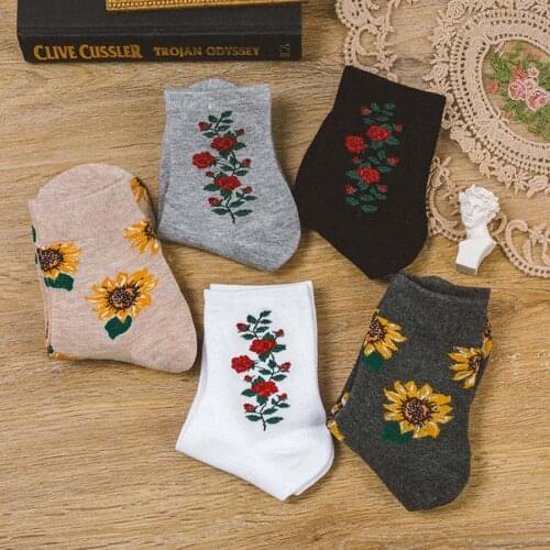 Delicate Aesthetic Funny Flower Pattern Cotton Women Crew Socks Colourful Casual Harajuku Print Girls Cute socks For Ladies sox