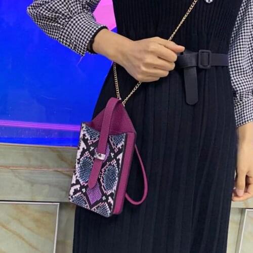 Fashionable Snake Clutch Bag Phone Shoulder Bag Card Wallet Crossbody Neck Purse Bag 2021