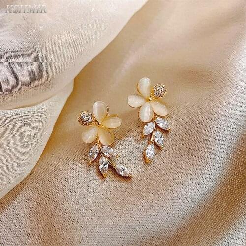 French senior sense opal petals earrings 2021 new fashion earrings temperament earrings pendant luxury party exquisite earrings