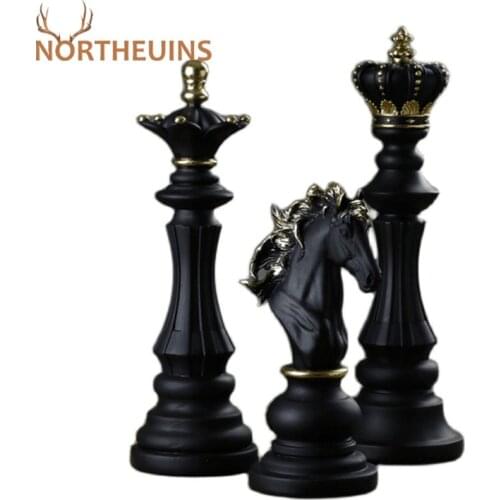 NORTHEUINS Resin Retro International Chess Figurine For Interior King Knight Sculpture Home Desktop Decor Living Room Decoration