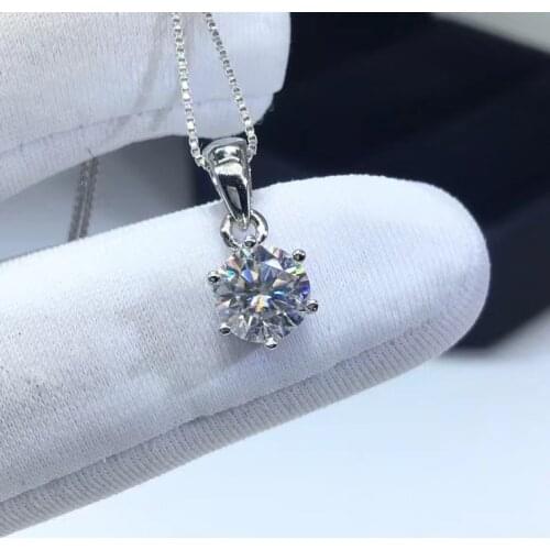 Passed Diamond Test Perfect Cut Moissanite S925 Silver D Color VVS Classic Six Claws Pendant Diamond Necklace Women Luxury Gift