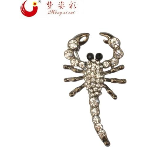 Mziking 2020 new Hombre Insect Cheap Crystal Scorpion Shrimp Vintage Brooch Animals white Rhinestone Strass Broches X0820