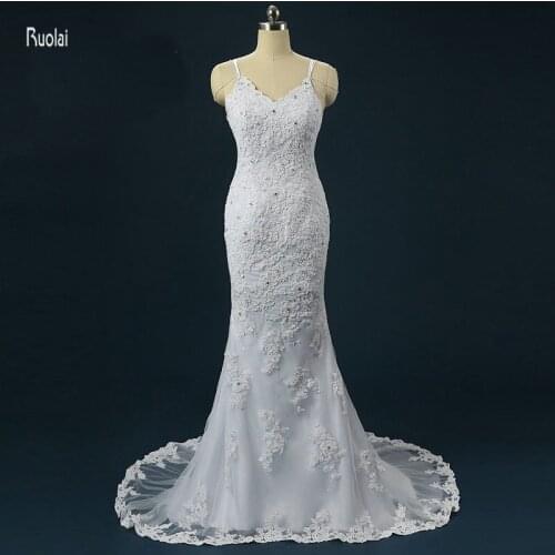 Gorgeous Sheath Wedding Dresses 2017 Vestido De Noiva Sereia Sweep Train Backless Spaghetti Straps Tulle Bridal Dresses Gowns