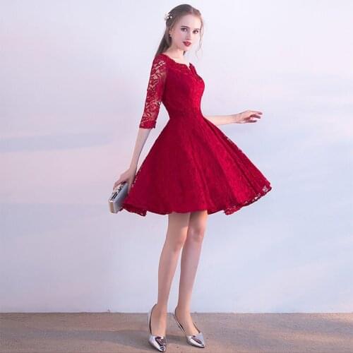 Hot Sale Vestido De Fiesta De Coctel Corto Burgundy Lace Prom Gowns Half Sleeves Scoop Neck 2019 Short Cocktail Party Dresses