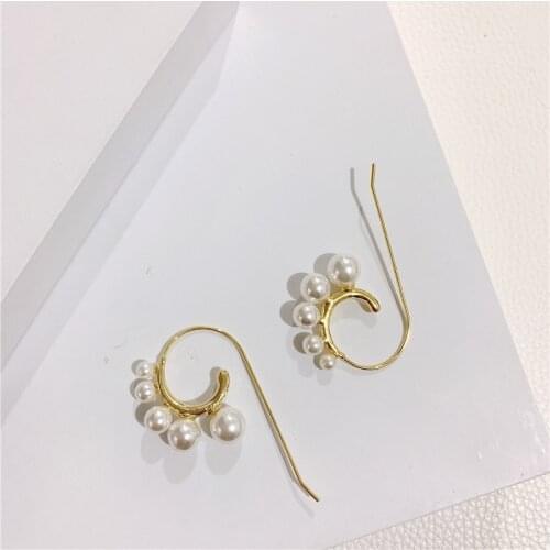 FFLACELL 2020 New Trendy Simple Metal Pearl Distortion Curve Stud Earring For Women Gift Party Jewelry Drop shipping