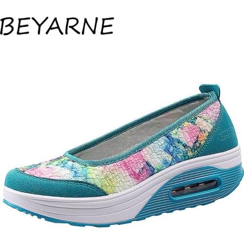 BEYARNE women shoes platform woman moccasin women flat without lace for ladies flat shoes Zapatos Mujer color scales casual