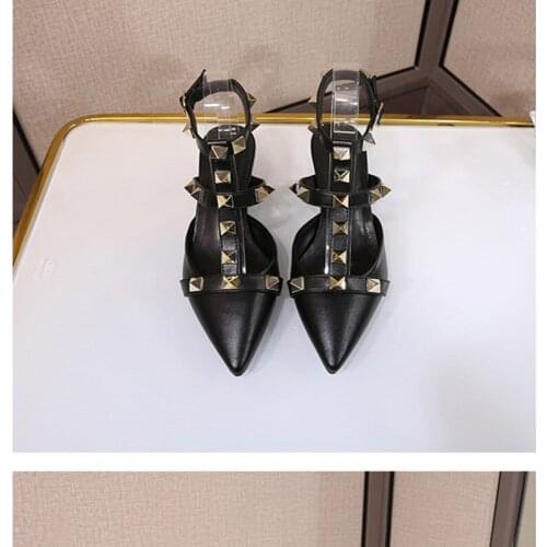2021New Fashion Luxury Pump Design Big Rivet Female Stiletto Heels All-Match Pointed Toe Shoes Real Leather Party Dedicated