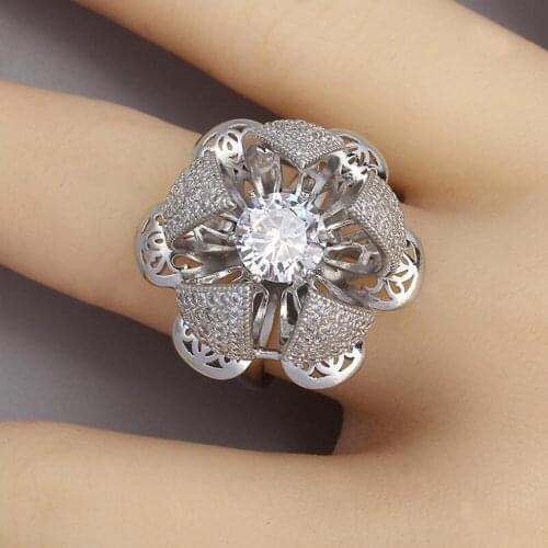 Blossom Rings For Women Rhinestone Flower Ring Fashion Party Jewelry Crystal Fingers Accessories 2021 Rose anillos