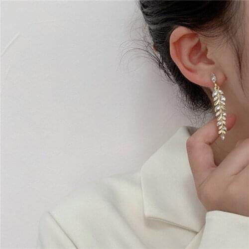 2021 Luxury Gold Plated Leaves Earring for Women Exquisite AAA Zirconia Stud Earring Elegant Women CZ Crystal Wedding Jewelry