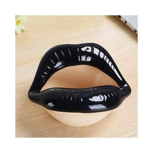 Sexy Red Lip Ceramic Ashtray Cute Lovely Ashtray Fashion Gift Portable Cigarette Accessories Cigarette Cylinder for Use In Car
