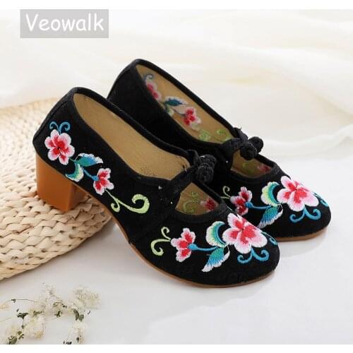 Veowalk Chinese Embroidery Women Canvas Studded Med Heel Shoes Vintage Ladies Cotton Embroidered Old Beijing Block Pumps