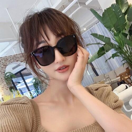 Womens Sunglasses Trending Vintage Black Square Rice Nails Sun Glasses Luxury Designer Decorative Men Glasses Driving Glasses
