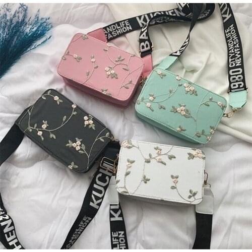 M592 Fashion Messenger Bag For Women Sweet Flower Embroidery Tassel Pendant Zipper Square Bag