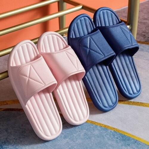 2021 New Slippers Female Summer Indoor Flip Flops Soft Bottom Non-Slip Slides Couple Bathroom Sandals Flat Mujer Sapato Feminino