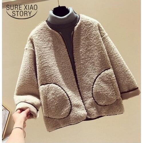 Vintage Jacket Women Thicken 2021 Winter Imitation Lamb Wool Coat Women Short Korean Loose Tops Fashion Single-breast Coat 11938