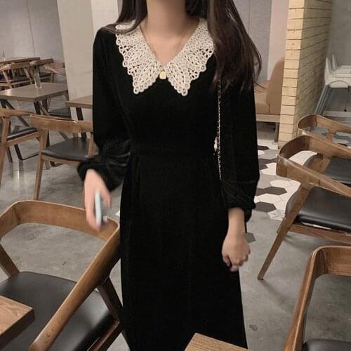 New Design Womens Autumn Winter Fashion French Style Elegant Office Lady Hollow Out Lace Vintage Palace Wind Velvet Black Dress