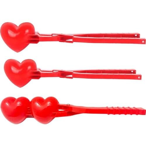 Heart-shaped Winter Snowball Clip Plastic Funny Antifreeze Wear-resistant Snow Ball Fight Molds for Outdoor Kids Toys