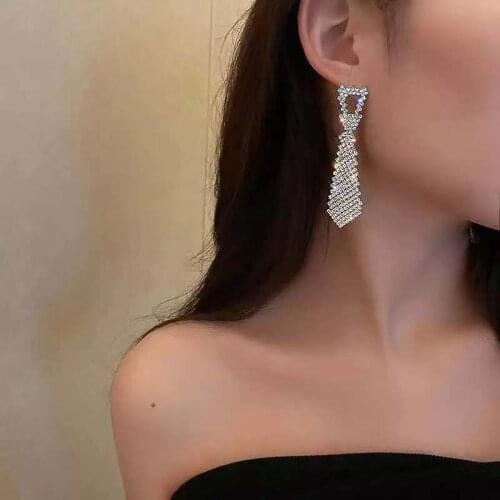European and American exquisite crystal tie Earrings suitable for women dating fashion Rhinestone pendant earrings jewelry acces