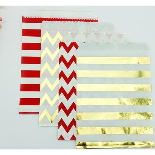 200pcs Small Paper Bag Red/Black Foil Gold Christmas theme 5" x 7" New Year Favor Treat Advent Wedding Birthday Merchandise Bags