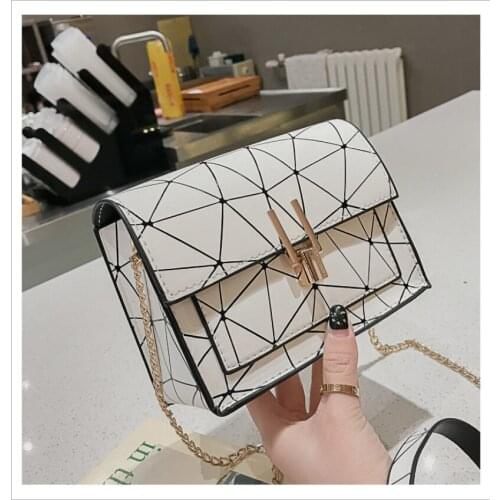 2021 Womens shoulder bag summer new Korean Messenger Bag Handbag chain wild crack print wild messenger bag