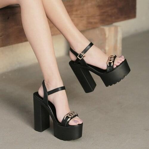 2021 Summer Elegant Womens platform Sandals Fashion Metal Chain Decoration High Heels Pumps Ladies Shoes Woman Runway Sandalias