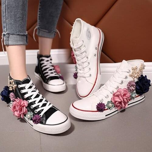 Three-dimensional flowers white shoes women 2021 spring and autumn casual shoes rhinestone sports high-top canvas shoes