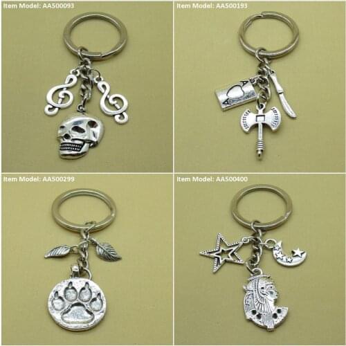 Keychain Keyring Skull Note Musical Music Hatchet Axe Hearts Ace Poker Razor Knife Trace Footprint Paw Wolf Leaves Leaf Queen