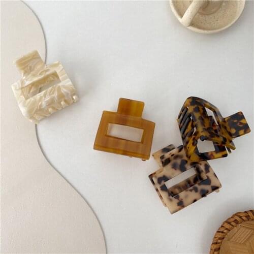 Fashion Geometric Hollow Acetate Plate Hair Clip for Women Vintage Tortoiseshell Color Hair Claw Girl Hair Accessories