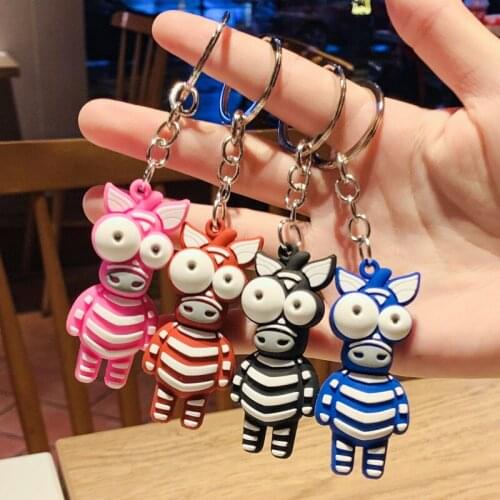 Cartoon Eye-popping Funny Color Giraffe Keychain Fashion Cute Cute Simple and Honest Small Gift Pendant Girl Bag Car Pendant
