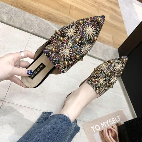 2021 Luxury Women Mules Ladies Summer Chinese Slippers Women Shoes 2019 New Low Heels Flat Casual Shoes Woman Flip Flops