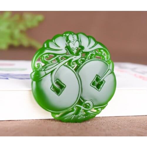 Natural Green White Jade Chinese Hollow bat pendants are getting rich fuzaiyanqin