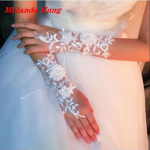 Molanda Hung White Short Lace Flower Bridal Gloves Wedding Accessories Party Lace Gloves HF001