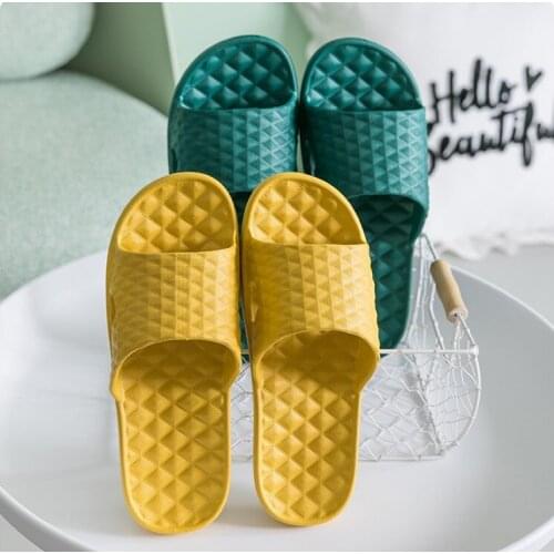 Couple Massage Slippers 2020 Fashion Bathroom Floor Anti-slip Soft Bottom Flip Flops Indoor Shoes Men&Momen Breathable Slides