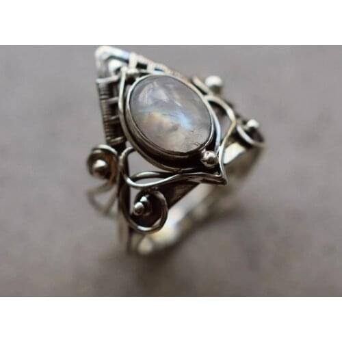 Boho Antique Indian Moonstone Ring Vintage Tibetan Moonstone Big Healing Crystal Rings for Women Fine Jewelry Girls Ladies Gifts