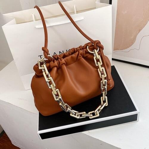 Luxurious Gold Chain Handbag Classic Style Pu Leather Crossbody Bag Women Cloud Underarm Shoulder Pack 2021 New сумки для женщин