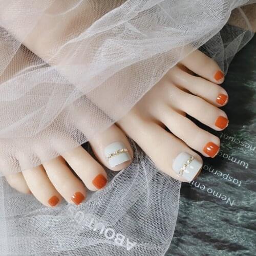 Fake press on toenails Orange Gold Trim Decorative Toe Nail Stickers Finished acrylic nail products 24 Pieces With Glue TN