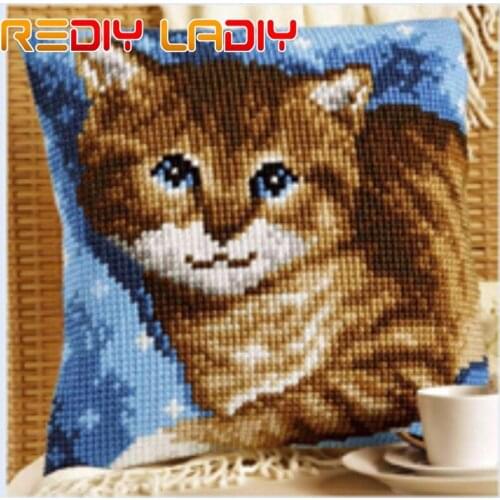 Cross Stitch Cushion Cat Flowers Field Make Your Own Pillow Chunky Cross Stitch Kits Pre-Printed Canvas Acrylic Yarn Pillow Case