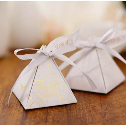 50 Pcs Pink / White Marble Triangular Pyramid Wedding Favors Candy Box Party Supplies Thanks Chocolate Gift Box Bomboniera