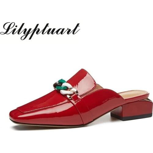 In the summer of 2021, womens new leather thick-heeled Baotou slippers are fashionable, comfortable and wear-resistant slippers