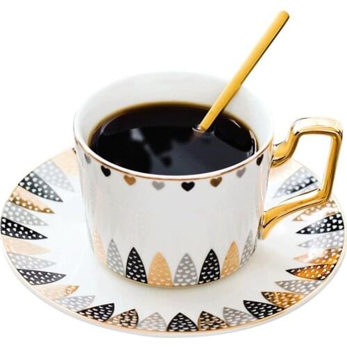 Ceramic Coffee Mugs Breakfast Milk Tea Cup With Tray Afternoon Tea Drinkware Cup Creative Kitchen Utensils Wedding Gifts 200ML