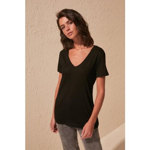 Trendyol Viscose Blended V-Neck Basic Knitted T-Shirt TWOSS20TS0131