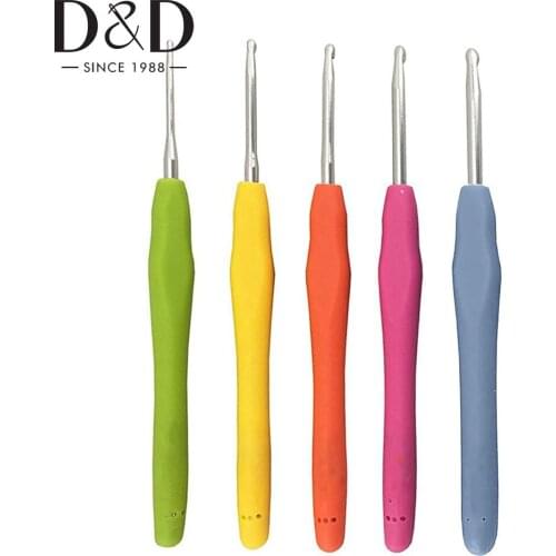 5Sizes Crochet Hooks Set 2-4mm Alumina Crochet Hooks Soft Handle Knitting Needles for Knit Needles Weave Sewing Tools